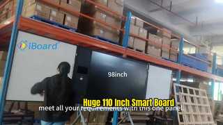 Kijk hoe groot dit interactieve paneel zou kunnen zijn! 110 inch smartboard met dressoir