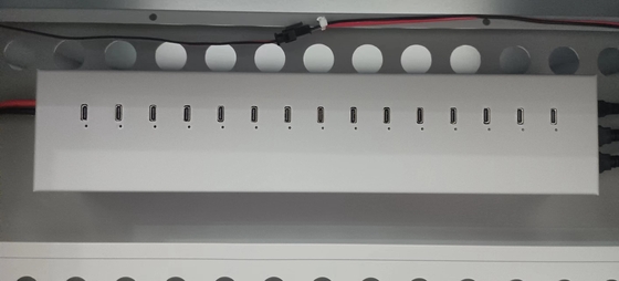 Oplaadkarretje AC-opladen DC-opladen en USB-type A-type C-kluisopslag IPad-oplaadkas met wielen