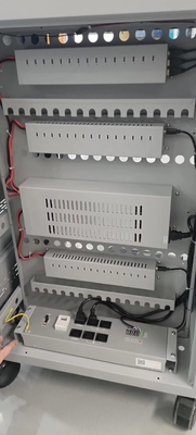 Oplaadkarretje AC-opladen DC-opladen en USB-type A-type C-kluisopslag IPad-oplaadkas met wielen