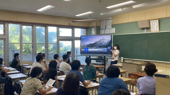 iBoard Factory Recoardable 75-inch Recordable & Sharable Intelligent Greenboard - Het ultieme interactieve Blackboard voor modern onderwijs