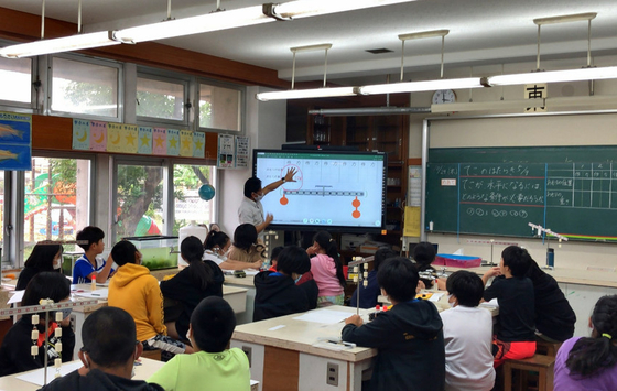 500cd/m2 Helderheid LCD Smart Board met Android OS 14 en of Grijs Zwart Frame Kleur