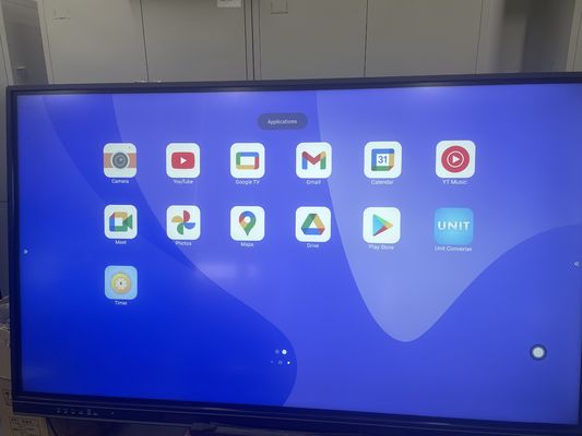 86-inch Google EDLA gecertificeerd interactief smart panel. Android 13 met ingebouwd Enjoy-systeem. OPS-slot. Optioneel camera en mobiele standaard.