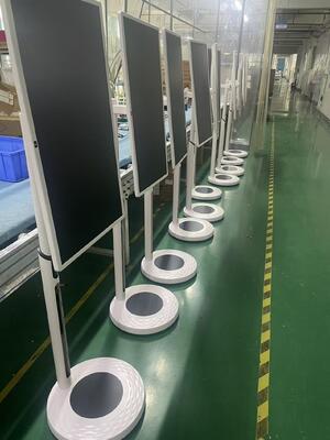 32 inch Draagbare Smart TV Mobiel Touchscreen Draadloze Android TV op wielen