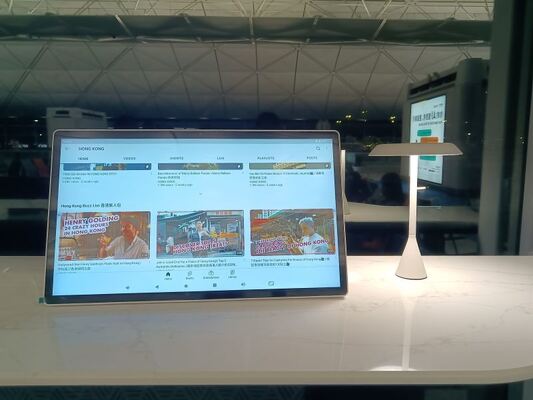 24,5 inch 8 GB RAM beweegbare videovergadering Touch Monitor Display Desktop en vloerstaand