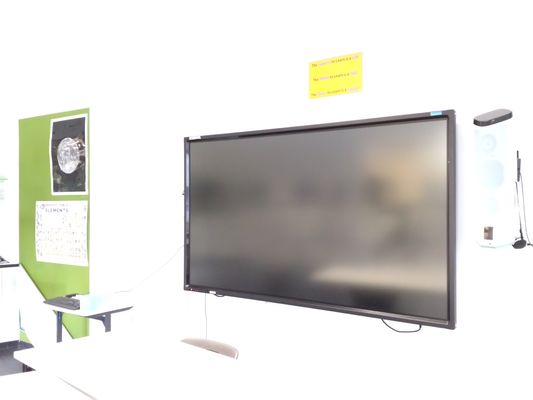 86 Duim zette de Interactieve Vlakke Comité Muur van het Aluminiumkader Zwart en Zilveren 1200:1contrast op